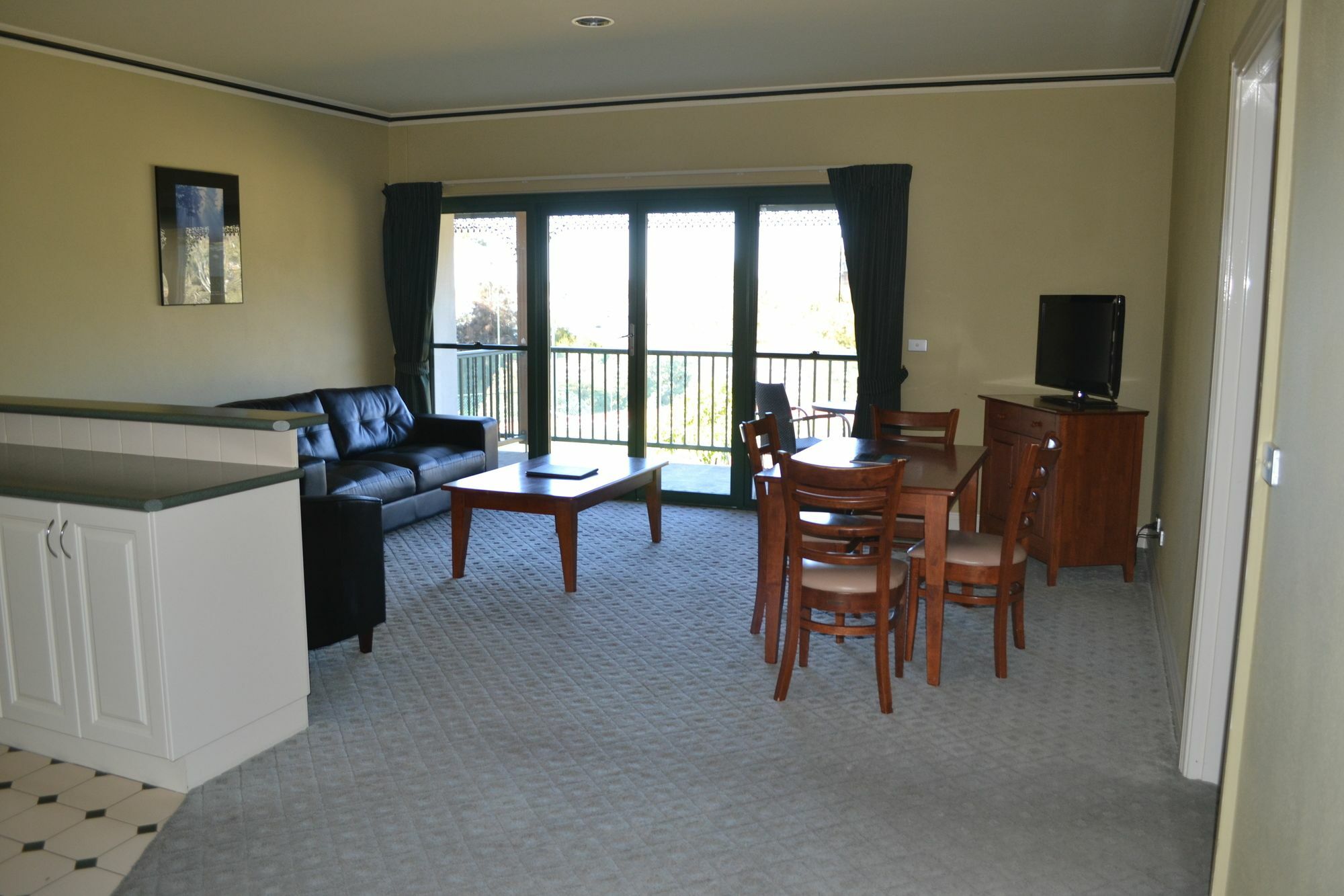 Yarrawonga Mulwala Golf Club Hotel Екстериор снимка A typical apartment at the hotel